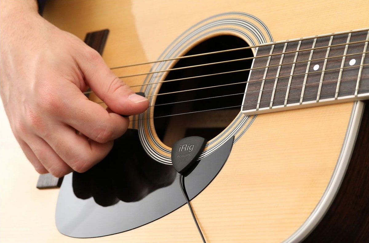 Як працює звукознімач для акустичної гітари? Принцип дії та основний закон