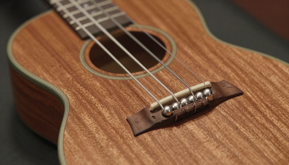 Как улучшить звук укулеле с помощью правильного размещения звукоснимателя