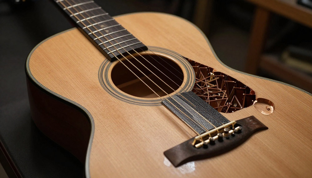 История и развитие трансакустических датчиков для акустической гитары